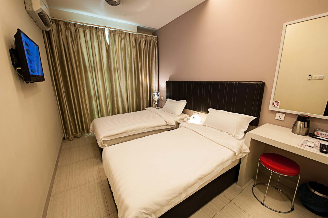 Seven Hotel Putatan Экстерьер фото