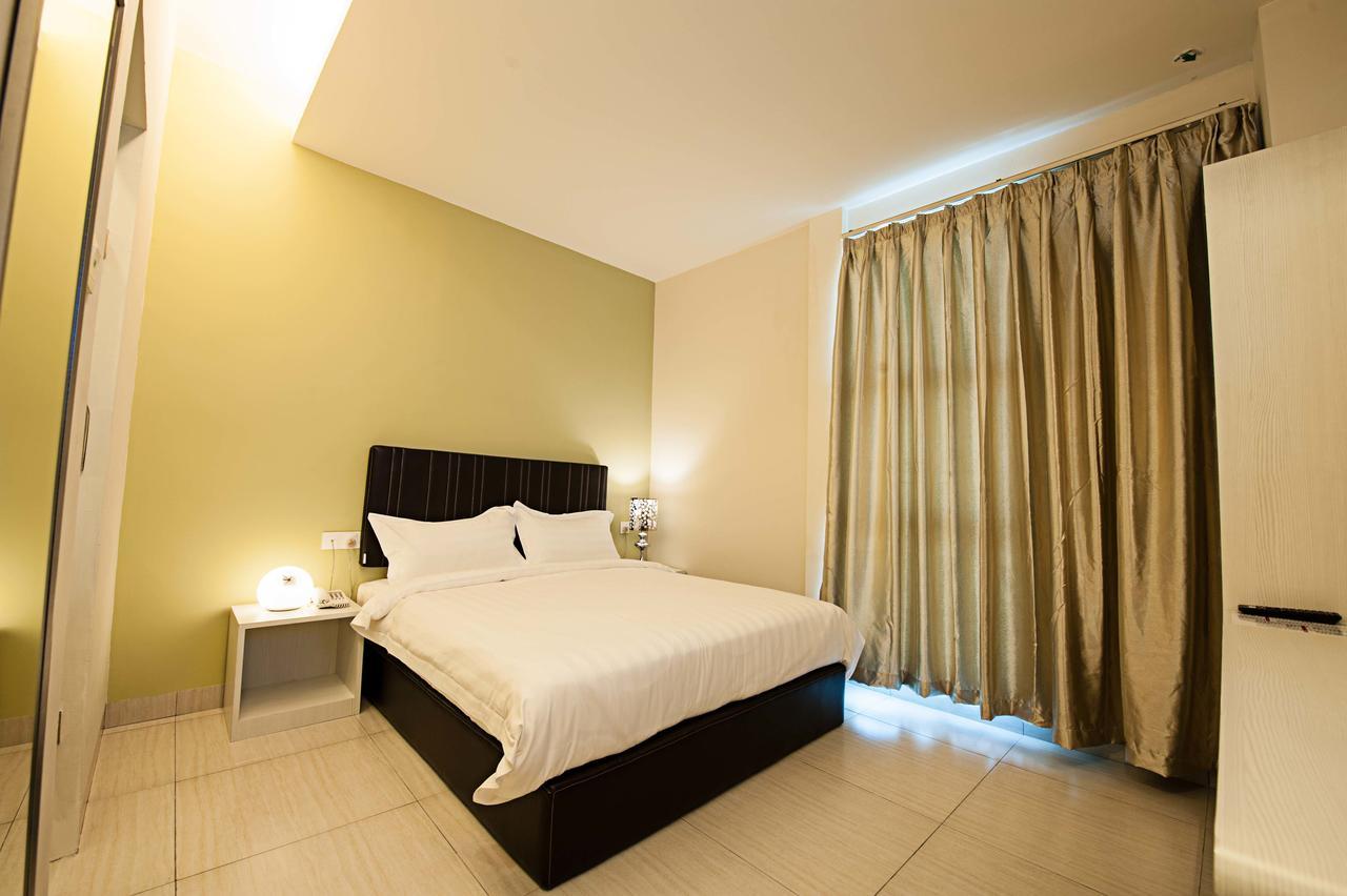 Seven Hotel Putatan Экстерьер фото
