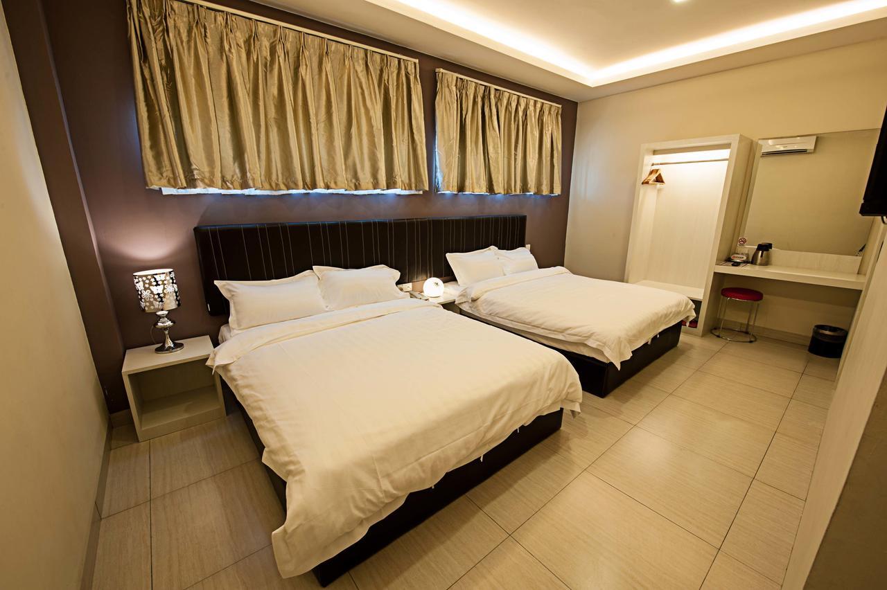 Seven Hotel Putatan Экстерьер фото