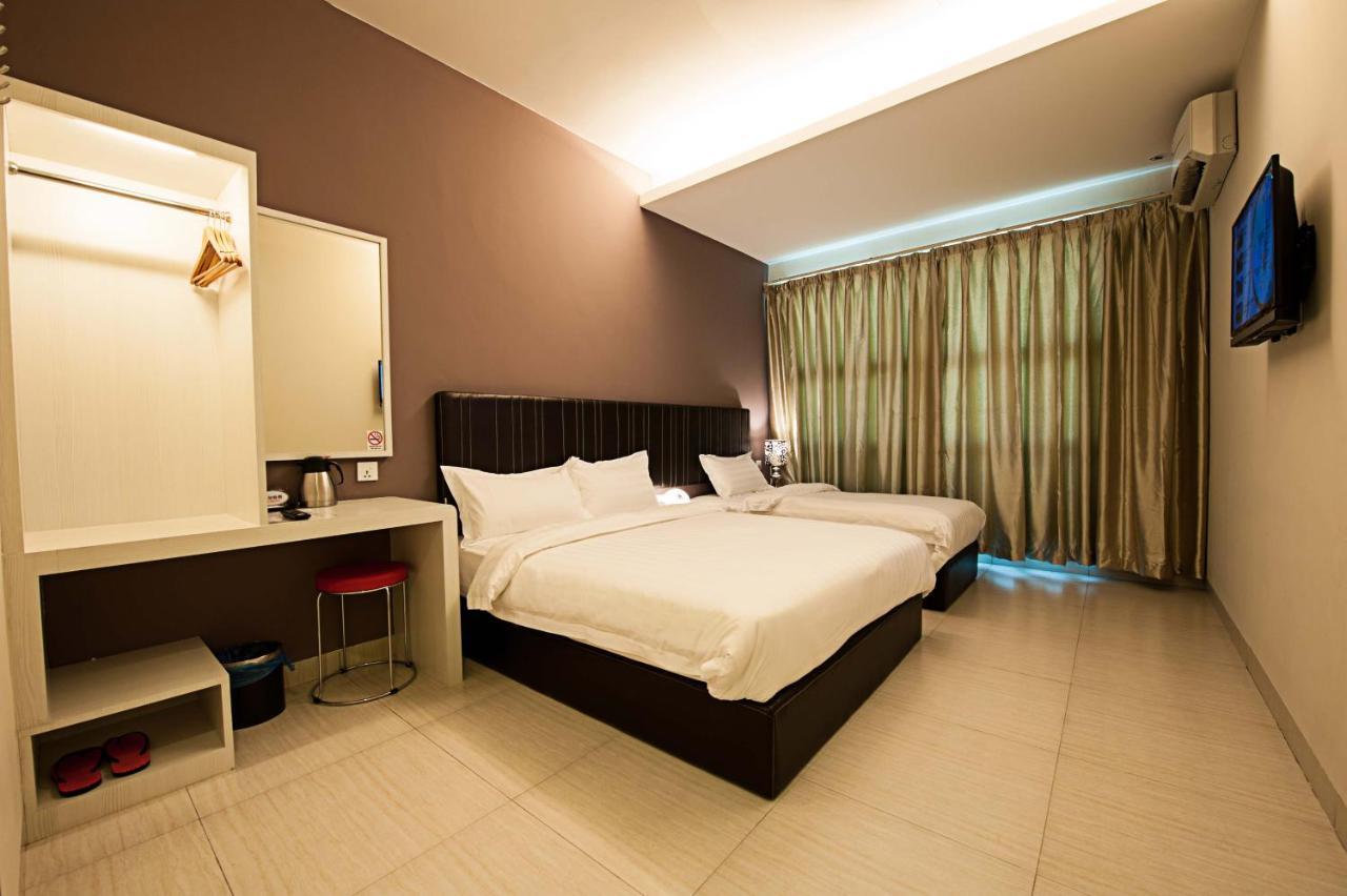Seven Hotel Putatan Экстерьер фото